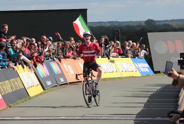 Pedersen wint EK beloften op du VAM