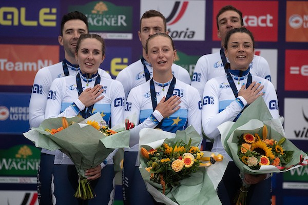 Fransen naar relaygoud, Nederland vierde