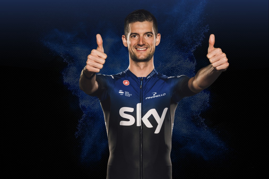 Wout Poels toont nieuw tricot Team Sky