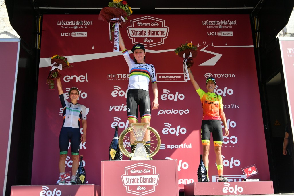 Van Vleuten naar zege in Strade Bianche