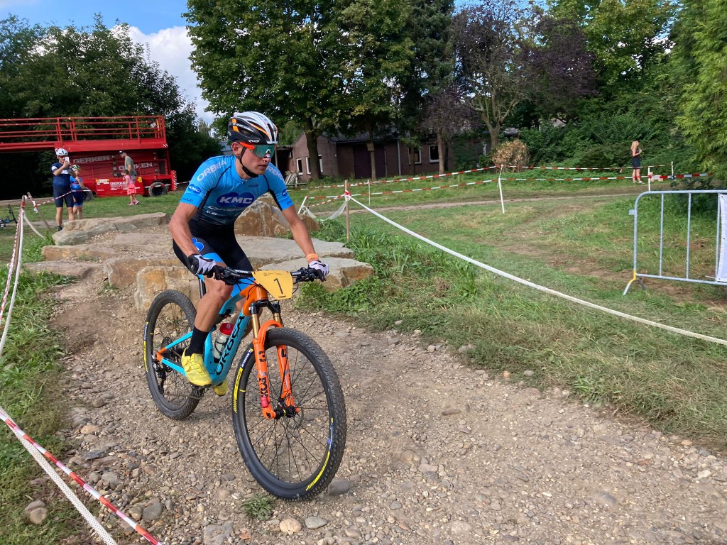 Vader en Ronhaar naar nationale titels MTB