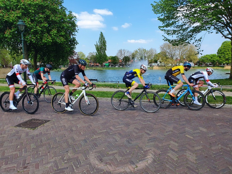 Ronde van de Vijver: koplopers altijd in beeld