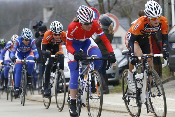 Zieke Van Vleuten niet van start in Waalse Pijl