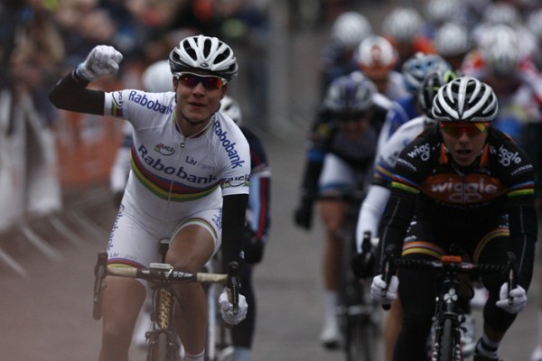 Achtste zege van het wegseizoen voor Marianne Vos