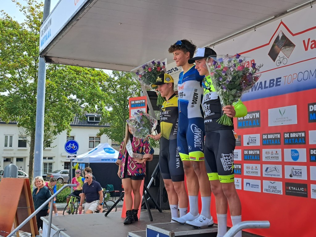 Sente Sentjens wint Omloop Valkenswaard