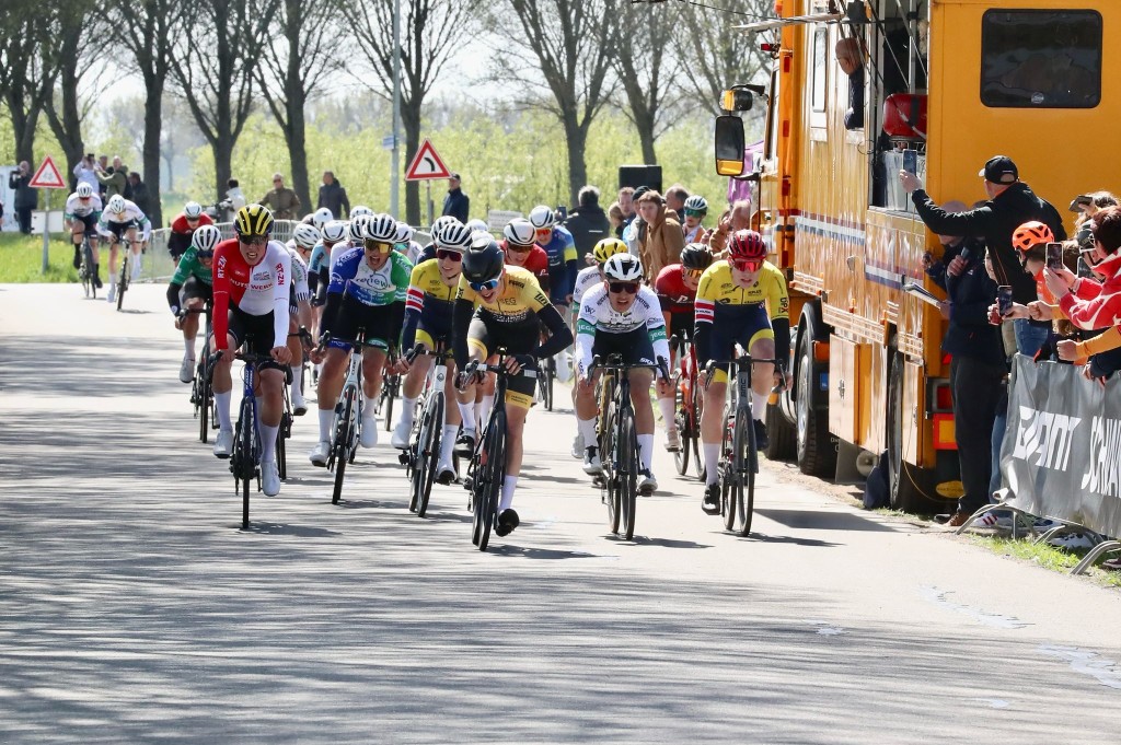 Gunnink en Dijkman winnen Omloop Beemster