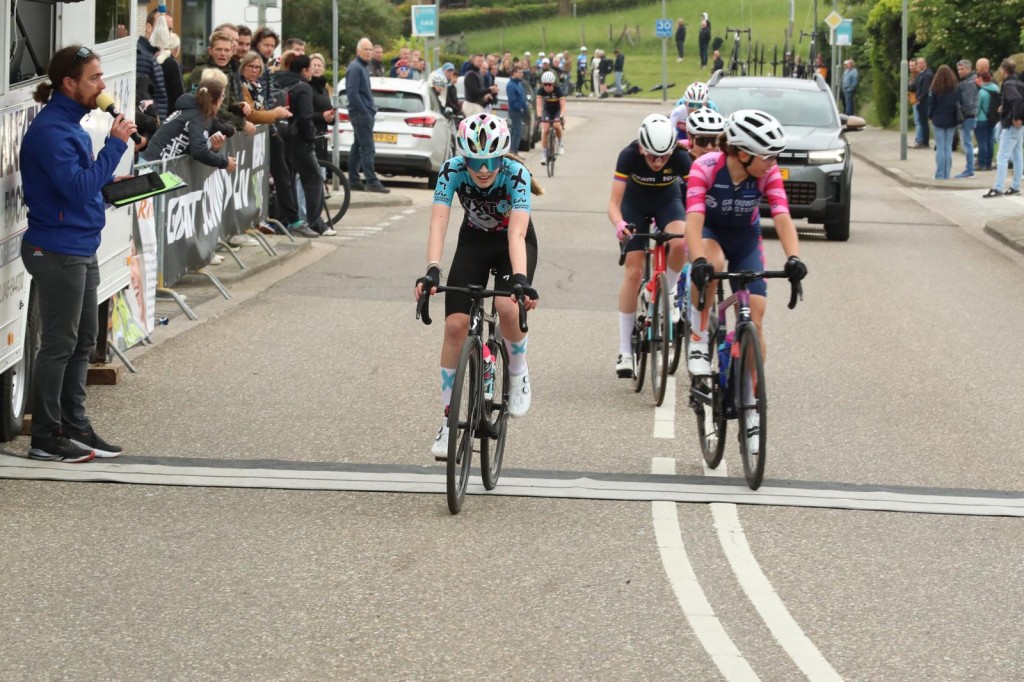 Swierenga en Takken naar winst in Bergomloop