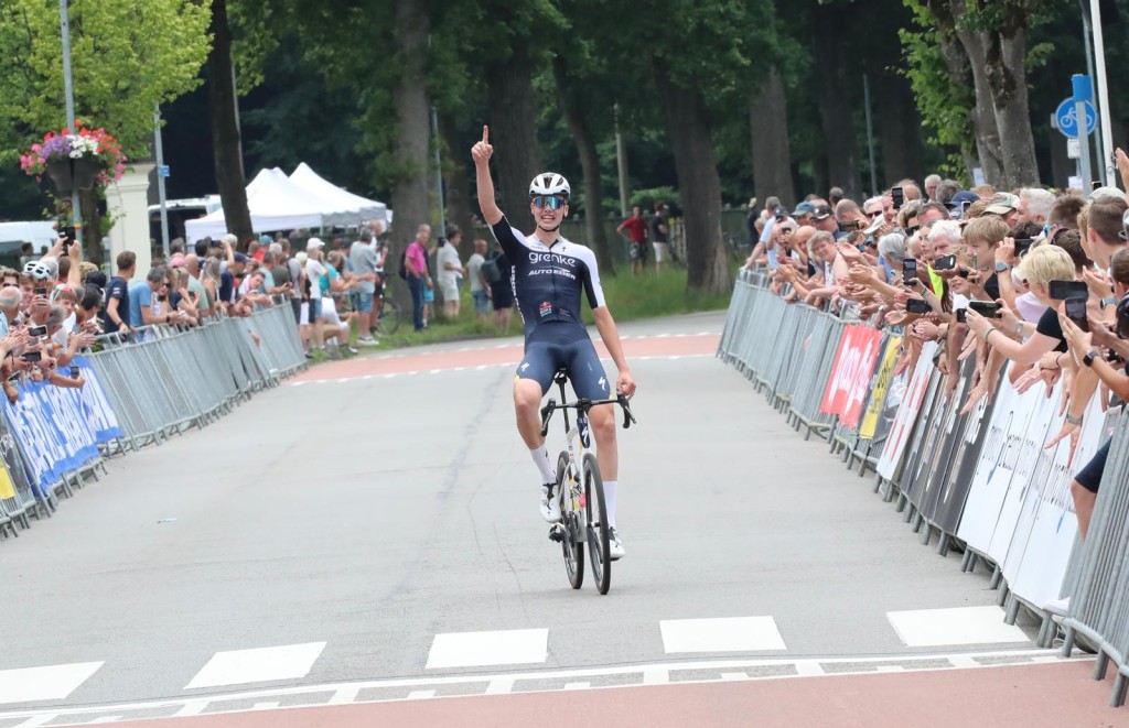 Gijs Schoonvelde wint NK junioren