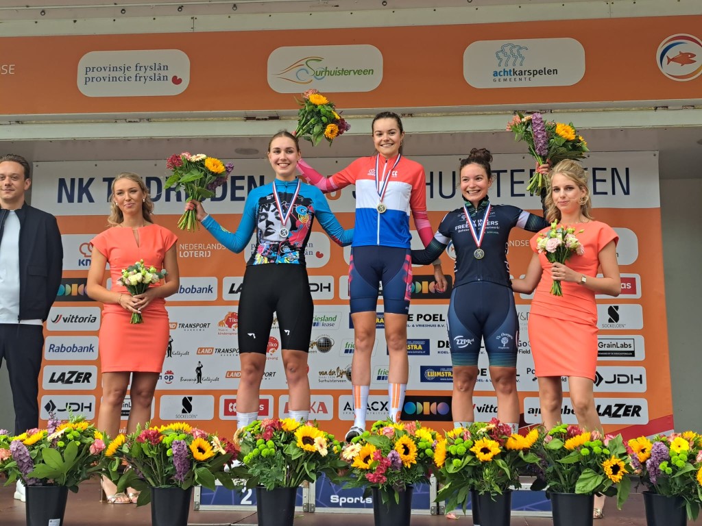 Takken en Arens winnen NK tijdrijden