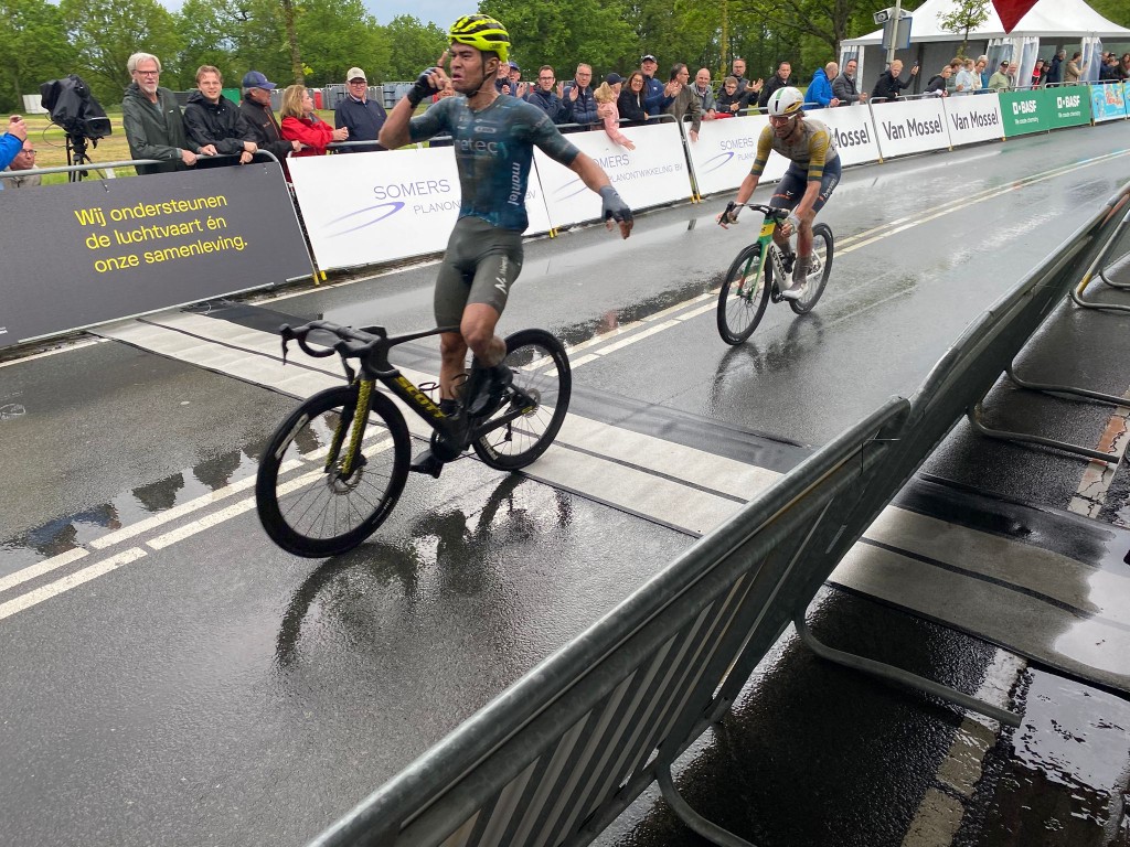 Roan Konings troeft Patrick Eddy af in Woensdrecht