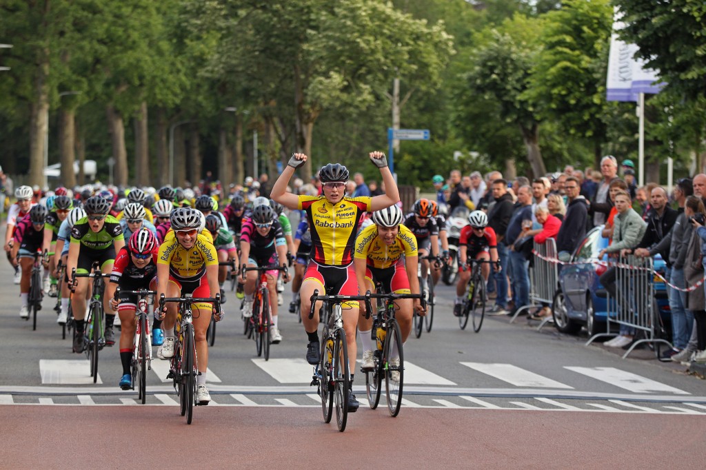 Van Arckel-vrouwen heersen in criterium