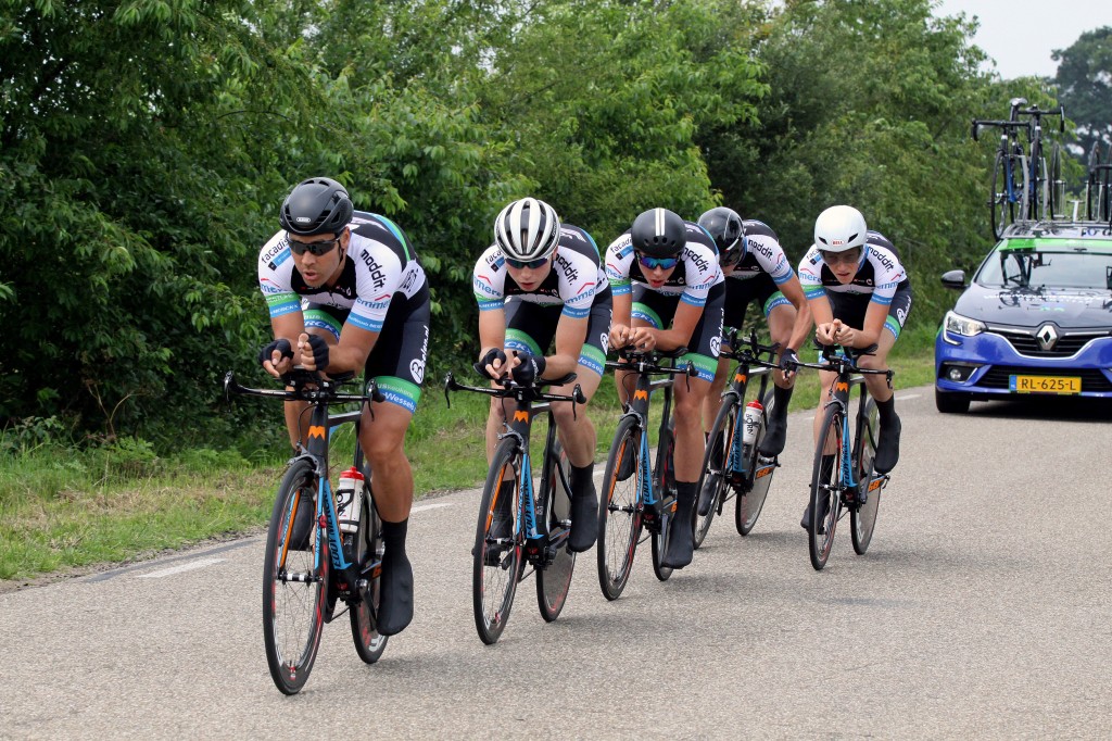 VolkerWessels-Merckx wint ploegentijdrit